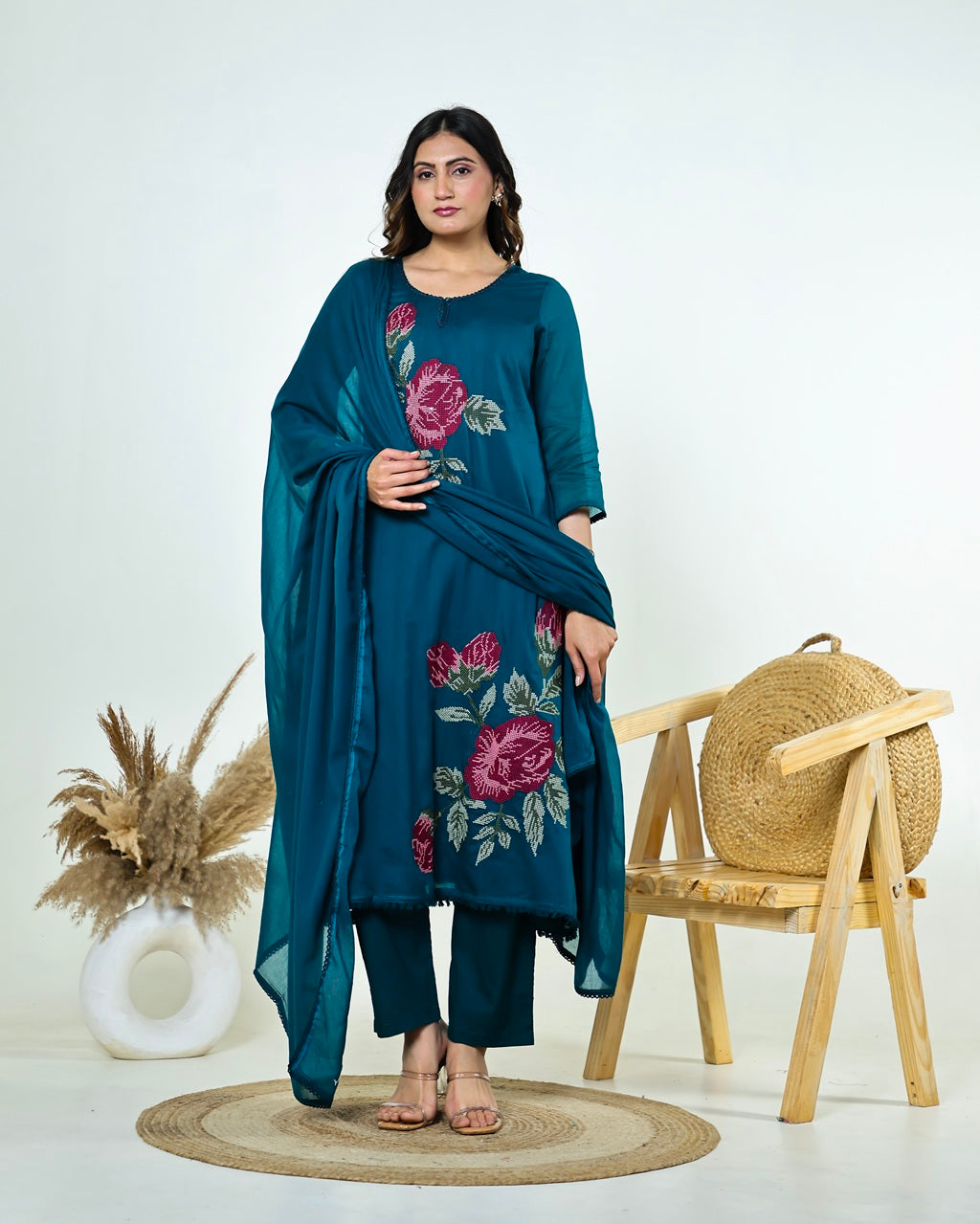 Eesha-Firozi Noor Embroidered Mul Cotton Suit Set