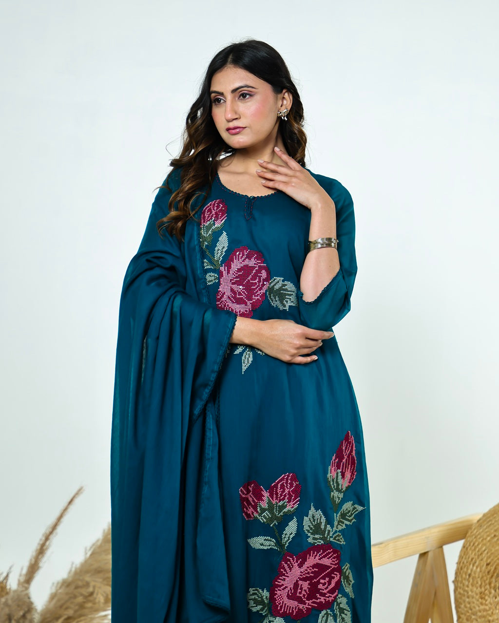 Eesha-Firozi Noor Embroidered Mul Cotton Suit Set