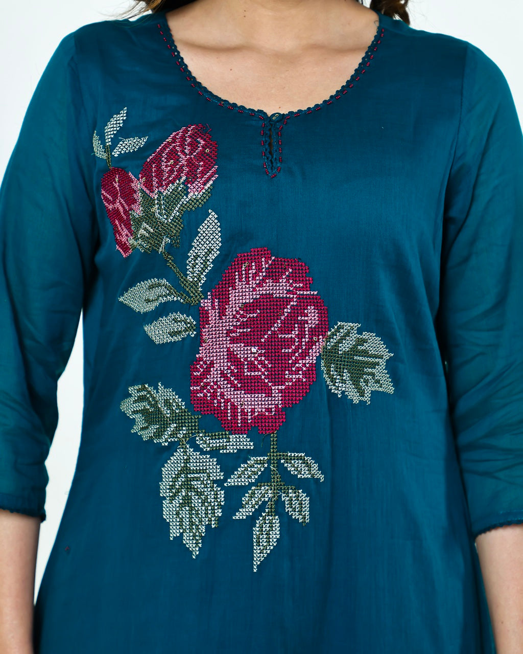 Eesha-Firozi Noor Embroidered Mul Cotton Suit Set