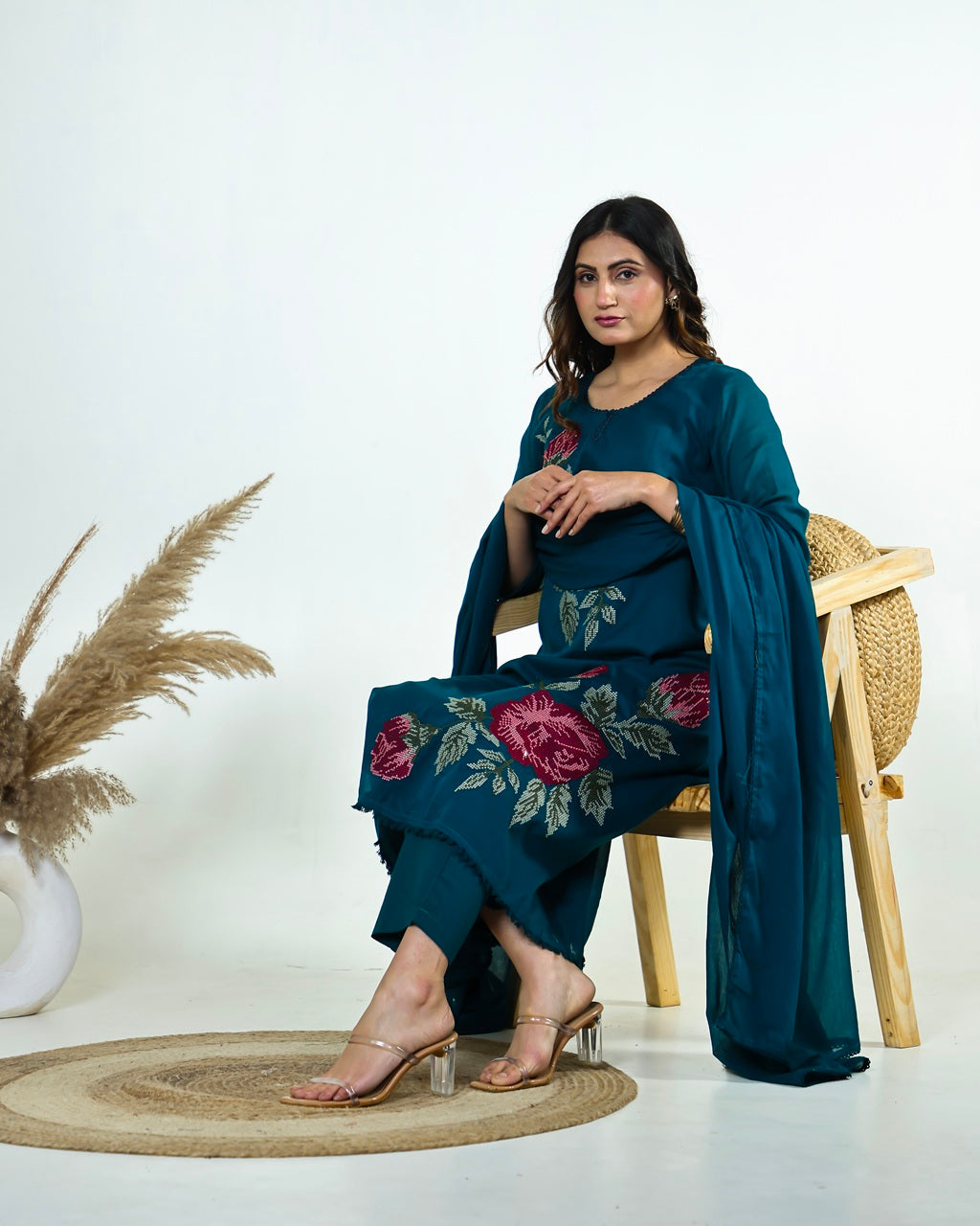 Eesha-Firozi Noor Embroidered Mul Cotton Suit Set